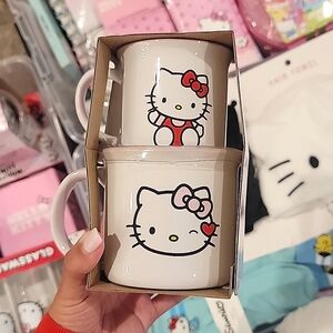 Hello Kitty Mug Set